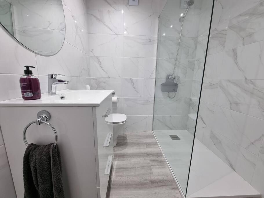 173A Amplio Apartamento Moderno Gijón Eksteriør billede